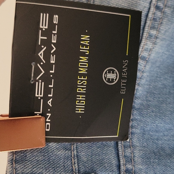 Wide Leg Ripped Jeans - Picture 3 of 4